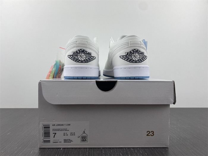 Nike Dunk Low1