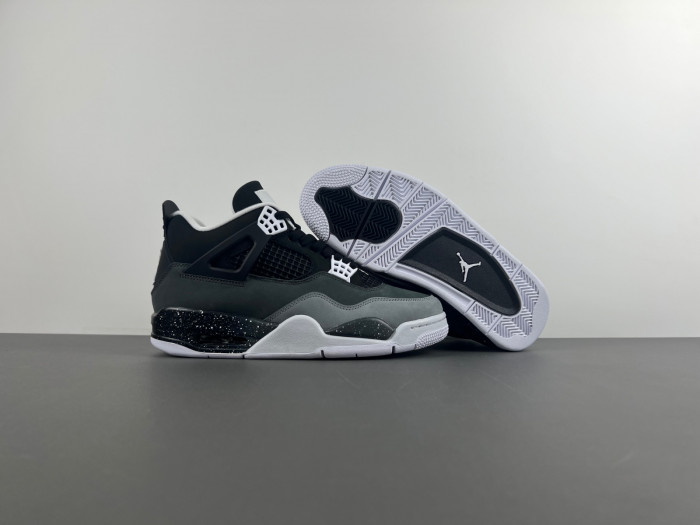 Air Jordan 4 Retro