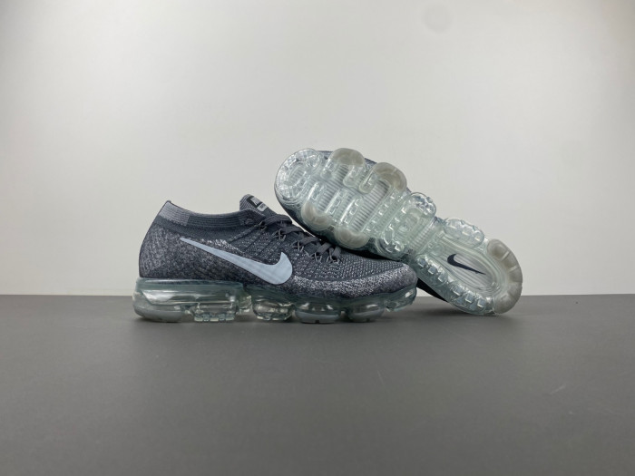 NIKE AIR VAPORMAX