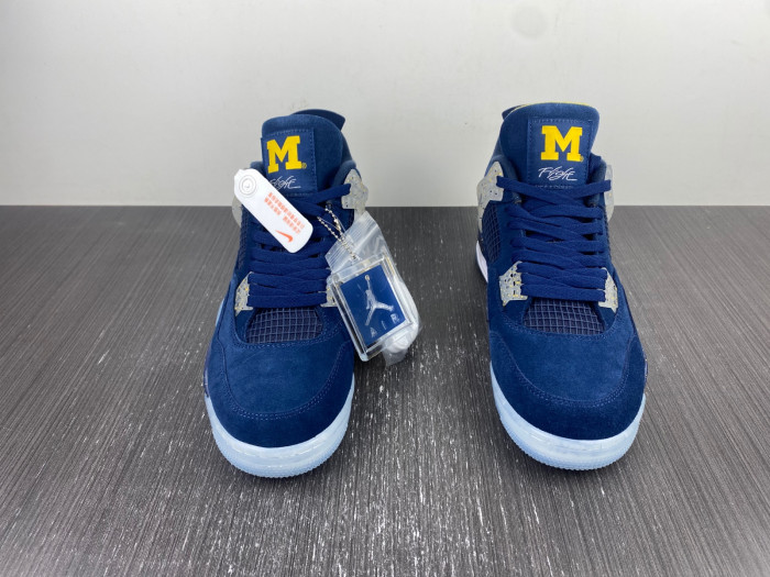 Air Jordan 4