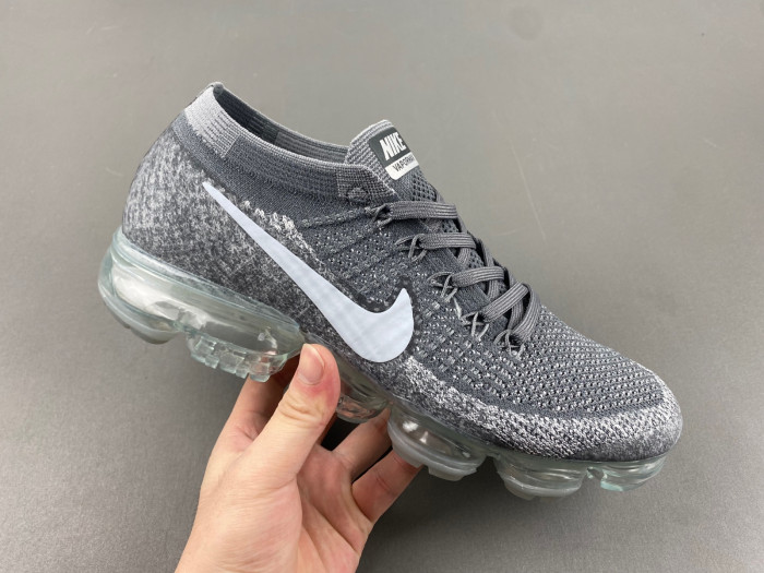 NIKE AIR VAPORMAX