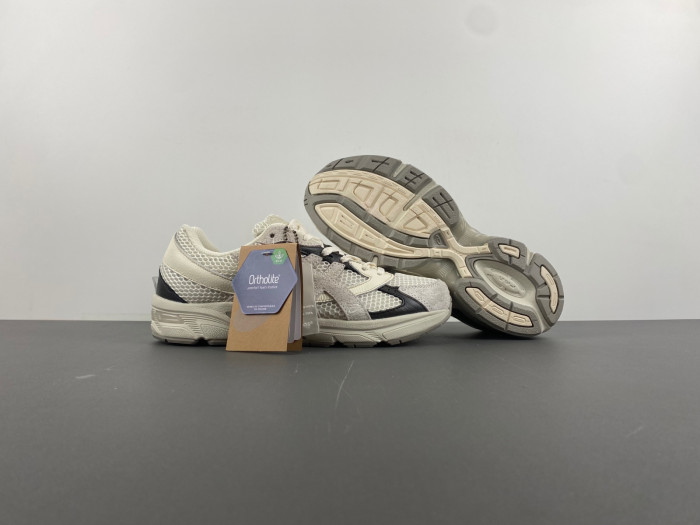 As*ic*s hal studios x gel 1130
