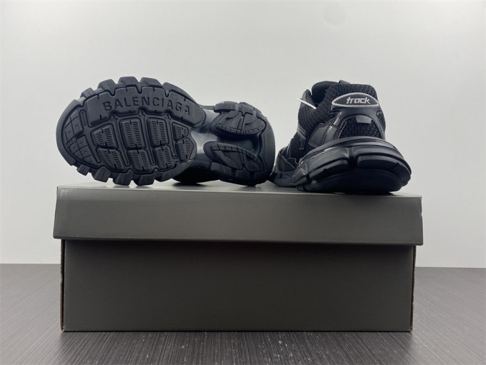 TRACK SNEAKER TS048