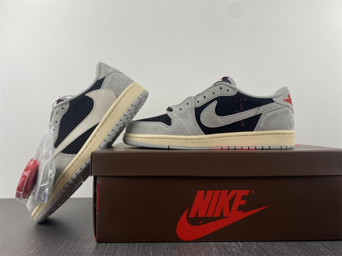 Travis Scott x Air Jordan 1 Low OG