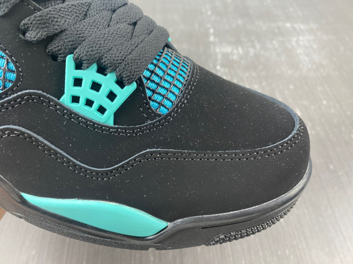 JORDAN 4 RETRO SB