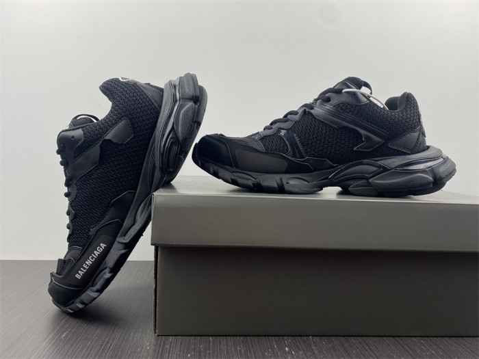 TRACK SNEAKER TS048