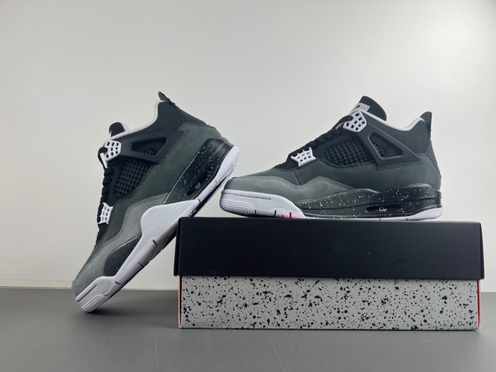 Air Jordan 4 Retro
