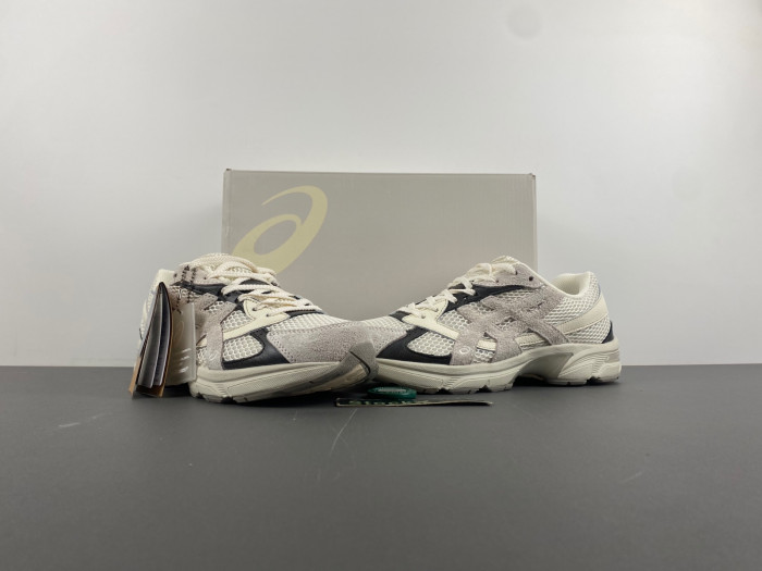 As*ic*s hal studios x gel 1130