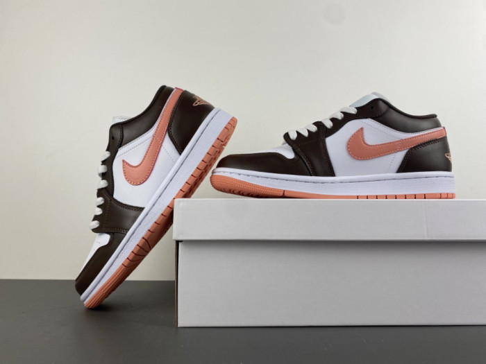 Air Jordan 1 Low WMNS 