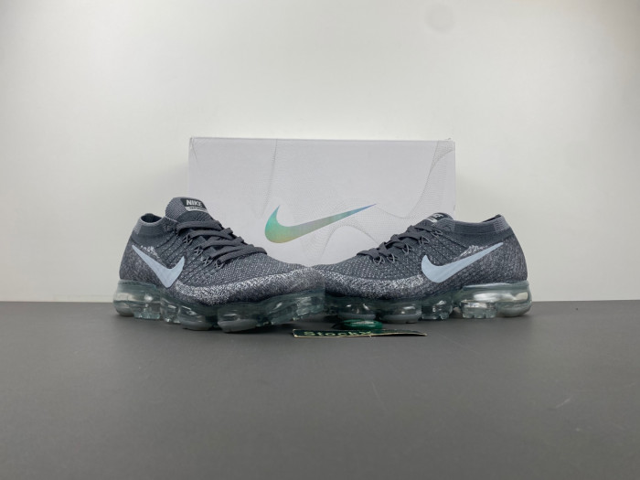 NIKE AIR VAPORMAX