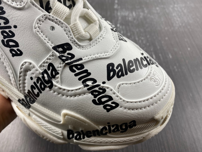 TRIPLES TRAINER SNEAKERS 2000090
