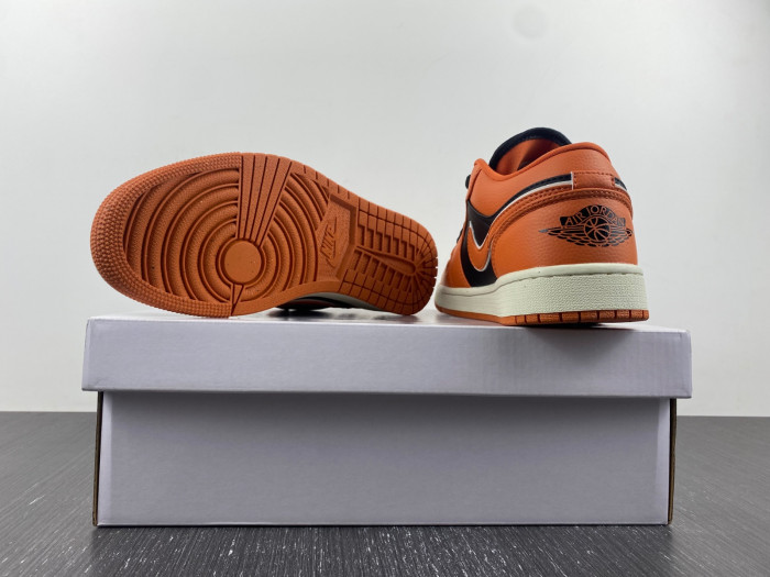 Jordan 1 Low SE Sport Spice (Women