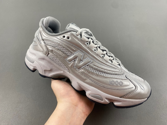 NEW BALANCE 1000