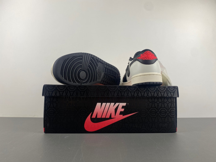 PSG x Air Jordan 1 Low HF8828-100