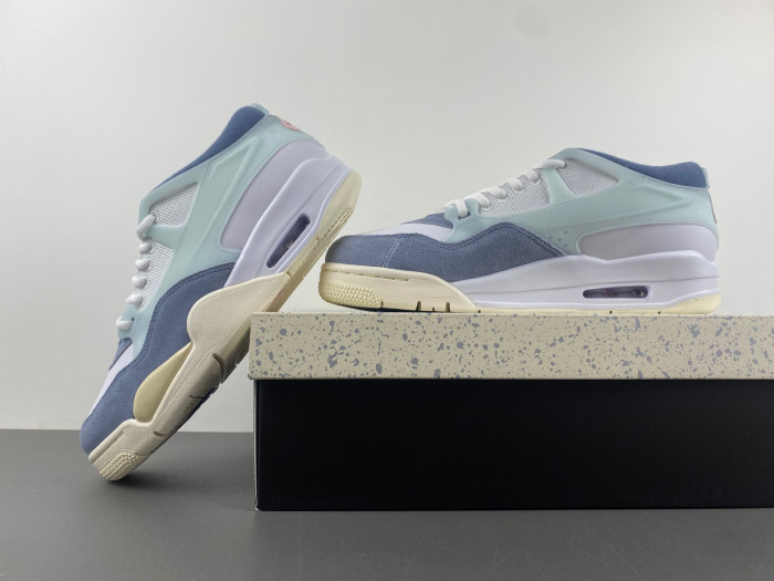 Air Jordan 4 RM
