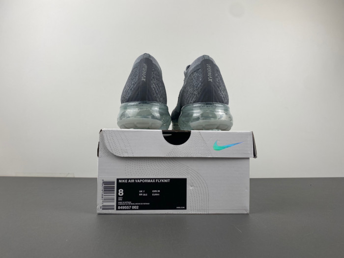 NIKE AIR VAPORMAX