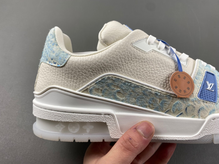 LV TRAINER SNEAKER LV-000559