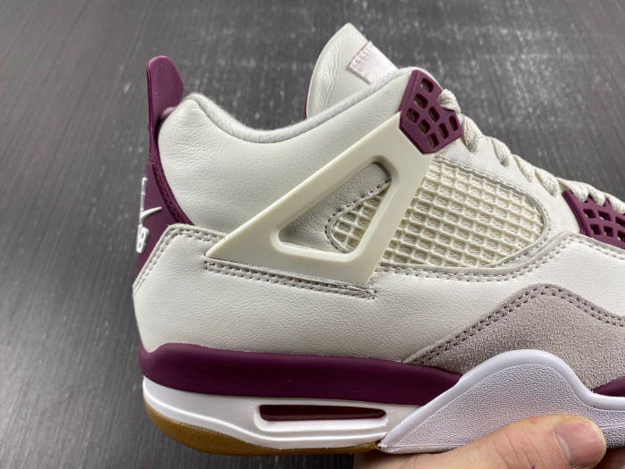 SB x Jordan 4 “Sapphire”