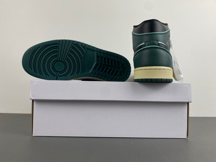 Air Jordan 1 Mid