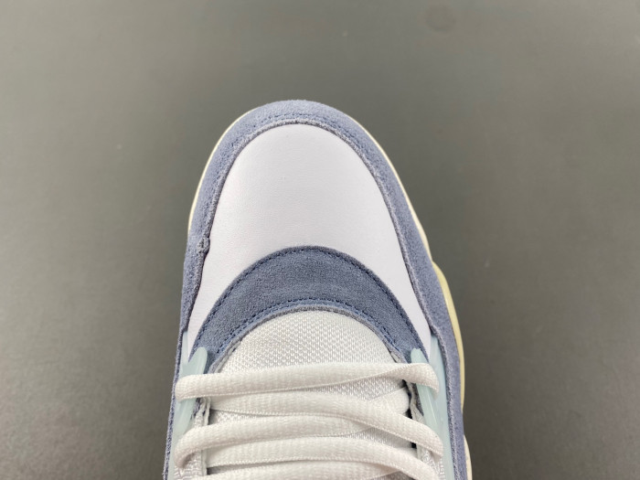 Air Jordan 4 RM