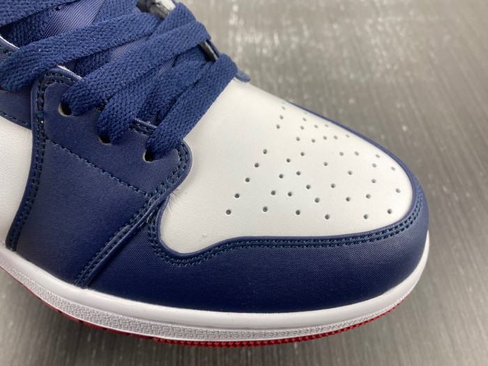 Jordan 1 Mid SE USA 852542-104
