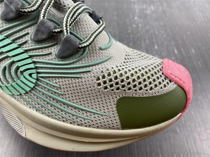 GUCC* SNEAKER 126