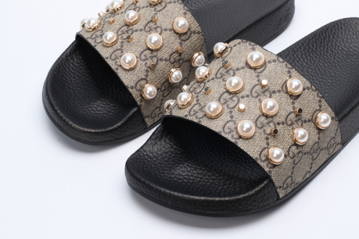 Gucc* Sandal16