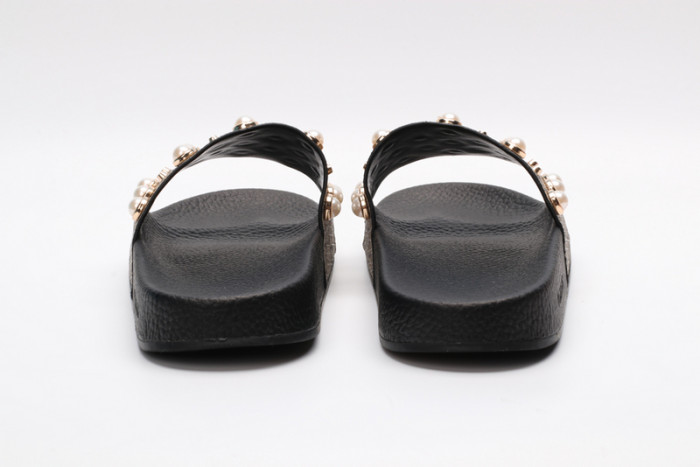 Gucc* Sandal16