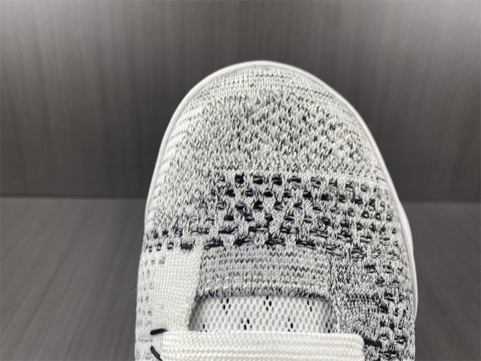 NIKE ZOOM KOBE 9 ELITE LOW XDR
