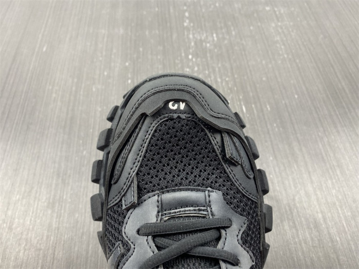 TRACK SNEAKER TS048