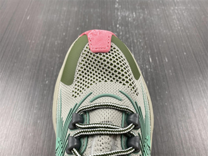 GUCC* SNEAKER 126
