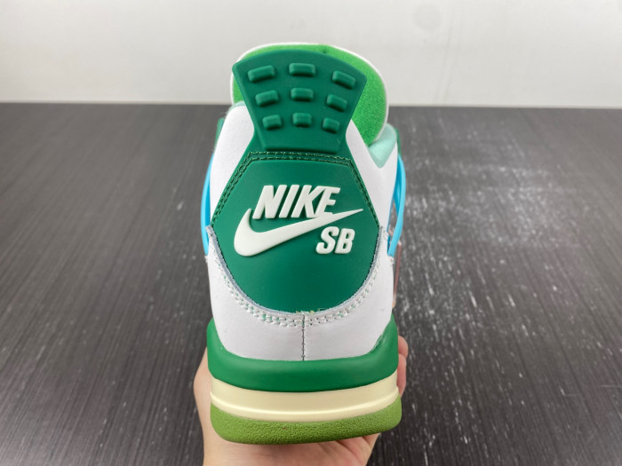 Air Jordan 4