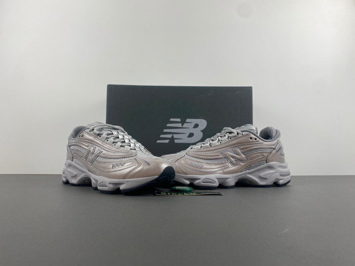 NEW BALANCE 1000