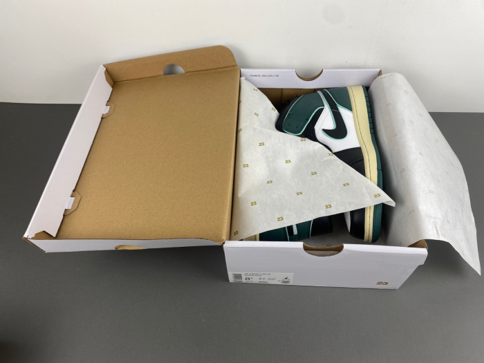 Air Jordan 1 Mid