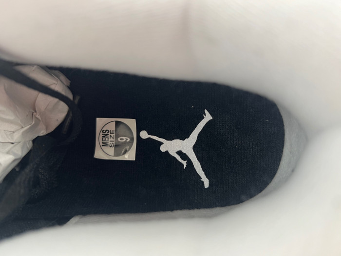 Air Jordan 4 Retro