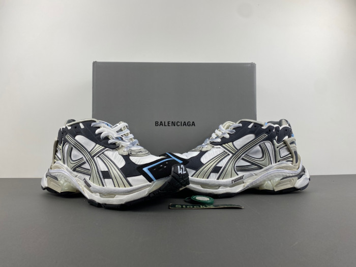 RUNNER SNEAKER RS105