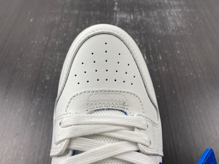 OFW SNEAKER