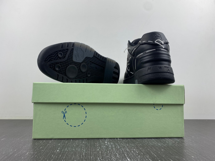 OFW SNEAKER