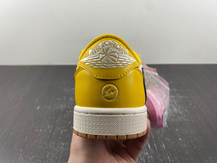 Travis Scott x Air Jordan 1
