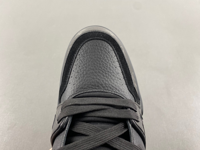 LV TRAINER SNEAKER LVT-000616