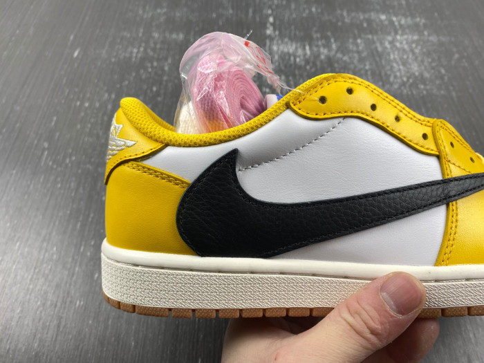 Travis Scott x Air Jordan 1