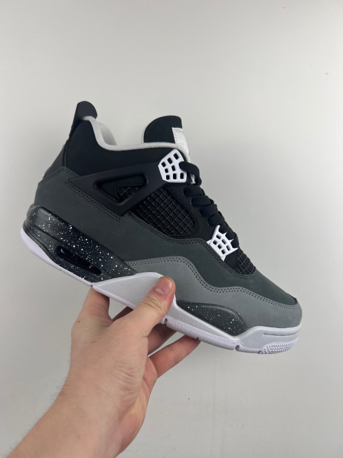 Air Jordan 4 Retro