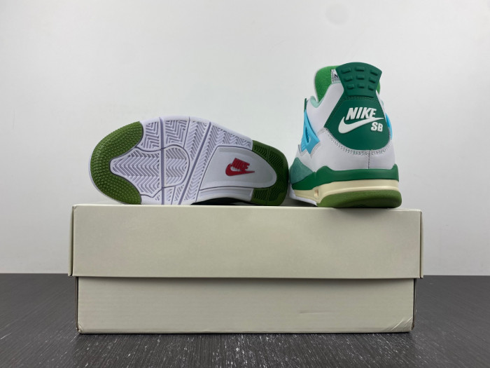 Air Jordan 4
