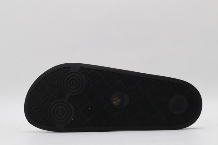 Gucc* Sandal31