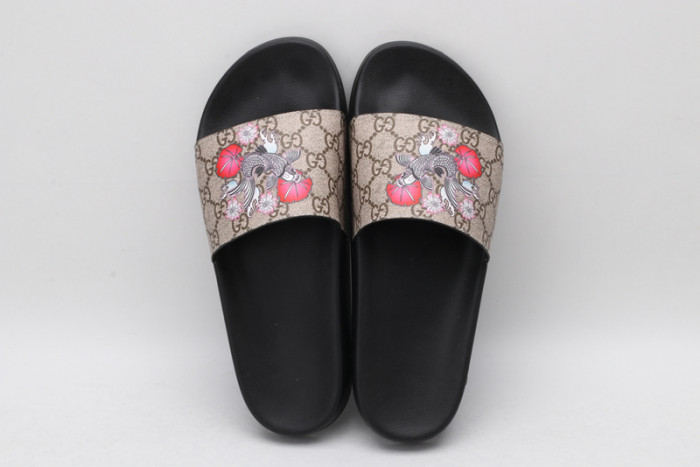 Gucc* Sandal31