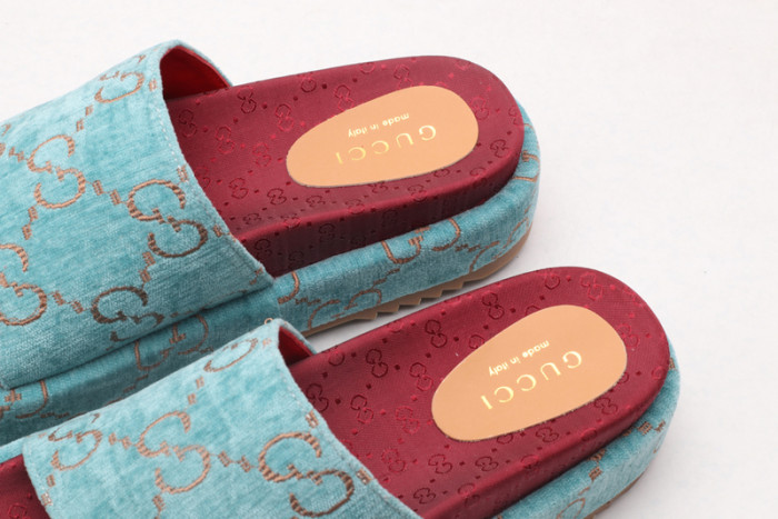 Gucc* Sandal68
