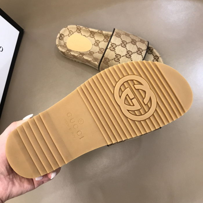 Gucc* Sandal 210