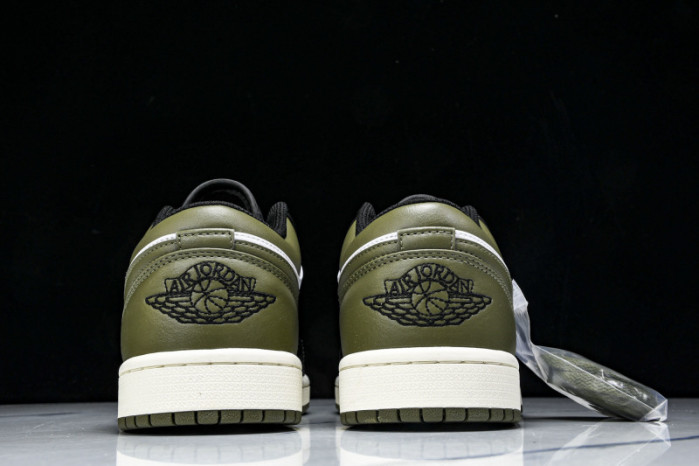 Air Jordan 1 Low 