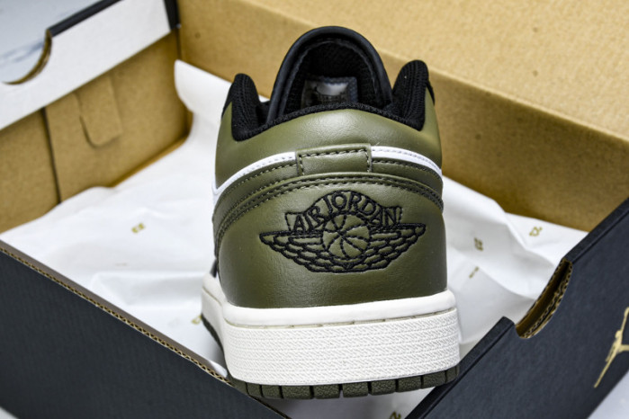 Air Jordan 1 Low 