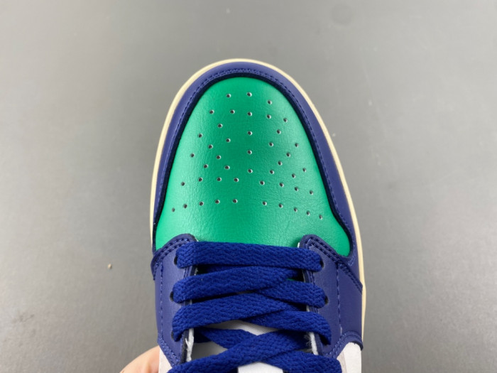 Air Jordan 1 Low 